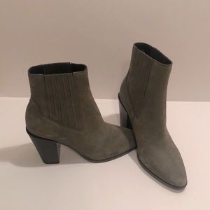 New Rag & Bone Rover High Olive Night Suede Bootie Size 37 / 7